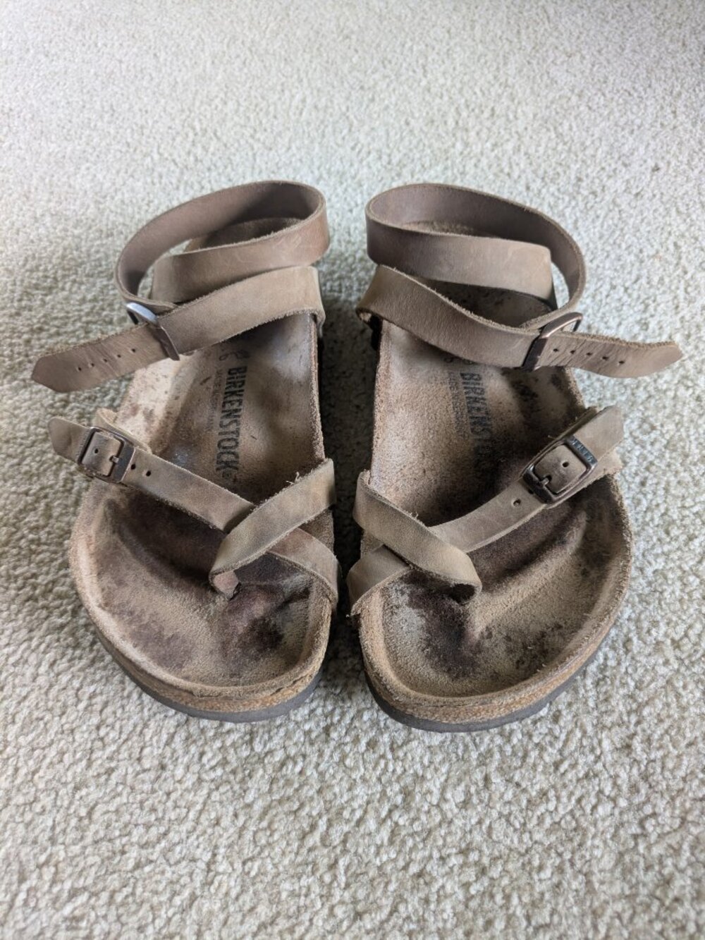 Birkenstock brown leather Yara sandal